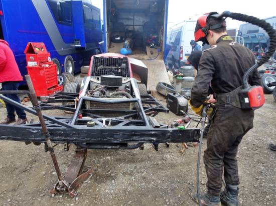555 - JJ kitted out for welding the front corner
