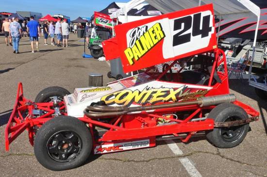 Jon Palmer raced a car from Justin Albrecht and had a great weekend. Wins in the Consi & Allcomers on Sat, plus the Final on Sun.
