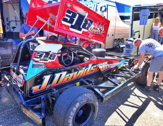 UK318 - Getting the car ready to win the Bev Greenhalf Memorial Final in fine style
