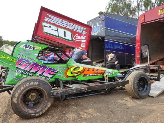 Welcome to Foxhall Heath - In the pits we have: Liam Gilbank
