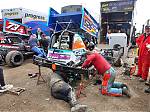 42_526_Team_ECL_work_on_a_cracked_rear_axle_after_Heat_1_on_Sunday.JPG