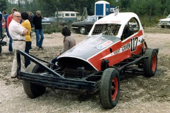 117 Rob Scriven - Mouse trap (Richie Ahearn had ' 'Rat trap' on his car!)
