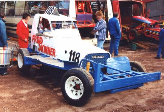 One of my old favourites, 118 Fred Skinner (ex-228) at Coventry in '98
