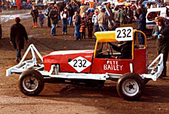 232 Pete 'Badger' Bailey (Geoff Fawcett)
