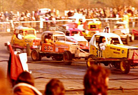 252 Dave Chisholm as World Champ (centre)
