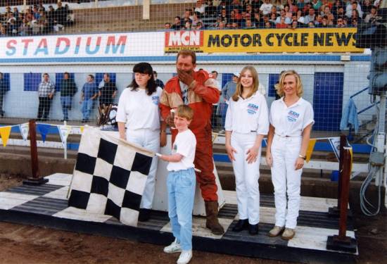 Christopher was invited to pose with Heat winner 99 Graham Bird and the girls in front of a good July '97 crowd.  Rest in peace, Graham.
