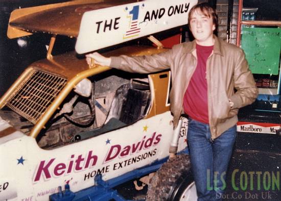The 1 and Only....
Yours truly, Mt StoxDvds, posing in the mid '80s with....SuperStu car (and its Keith Davids twin car) on display at the opening of a nightclub in Longsight, Manchester
Keywords: StoxDvds Superstu nightclub Longsight manchester 1 391 keith davids