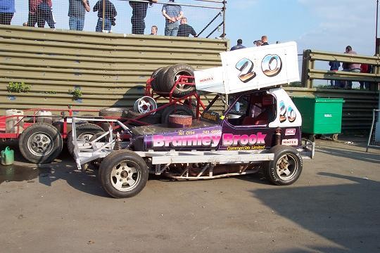 20 Nigel Wainright in the Gilbank shale car
