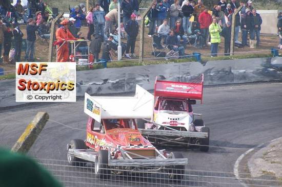 212 Danny Wainman on his last lap with 16 on him 212 won
