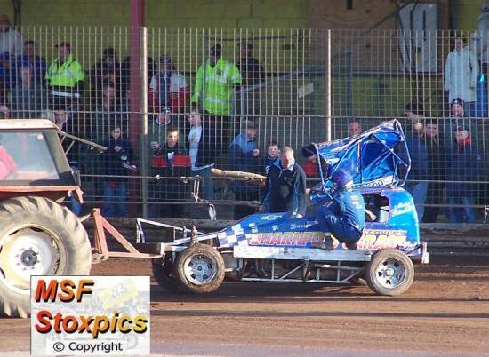 172 Micky Randell after his roll
