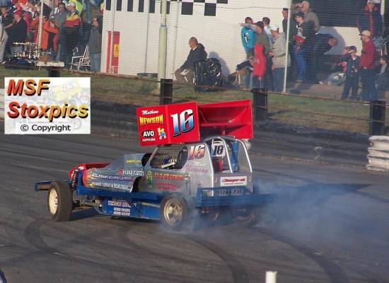 16 Matt Newson smokes tyres for the crowds
