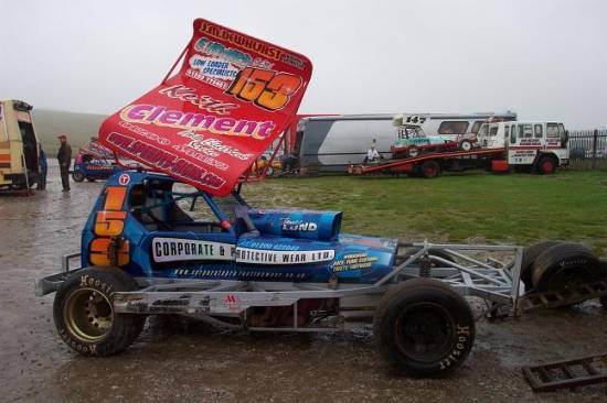 153 James Lund in pits

