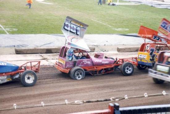 391 Bradford 1996
Keywords: Flat tyre and needing a sponsor