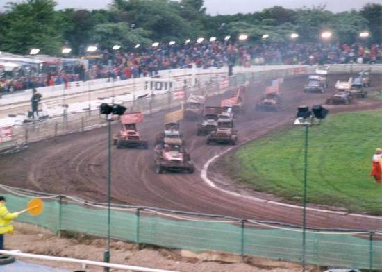 Back Straight Action First Belle Vue 1999
