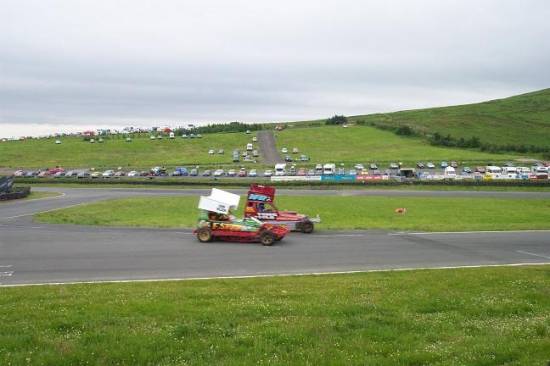 Kev Smith & NFR Demo race
Kevs shale car was raced by a novice in the meeting
