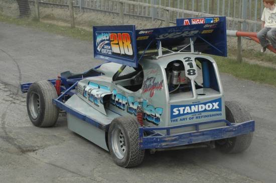 218 Derek Fairhurst in the pits
