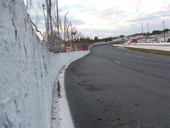 Looking down the home straight at New Smyrna, golly doesn't that wall poke out a little.
