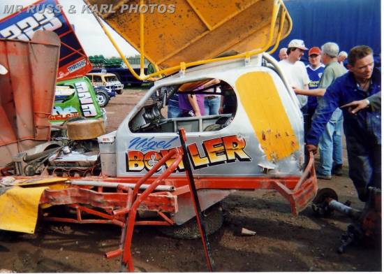 Dave Willis sorting out Friday damage
