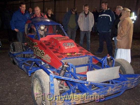 390 Stuart Smith Jnr waiting for the wing
