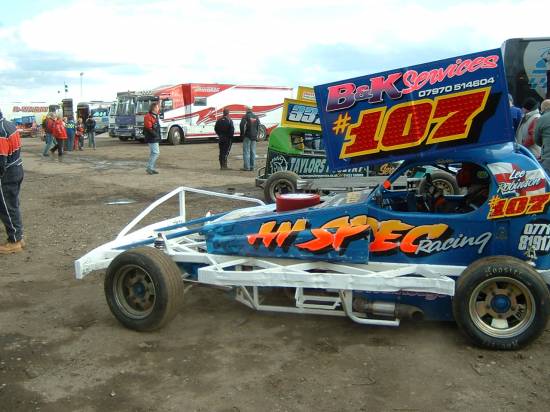 107 lee robinson
in the northampton pits ready to rumble
