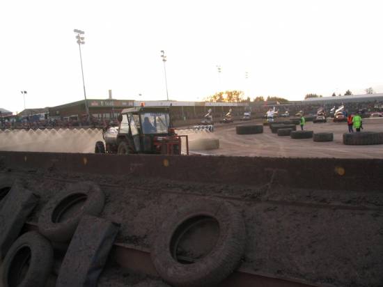Pace Car Kings Lynn Style
Yes ... The tractor was used on a rolling lap to water the track ... Gotta keep the dust down!
