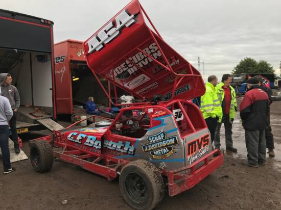 464, Luke was starting at the back in the 36 car and looking for some shale setup ready for the Stoke Semi.
