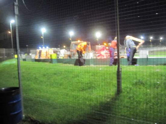 10pm curfew kicked in and the GN was cancelled. Crew set to work repairing the fence as people leave.
