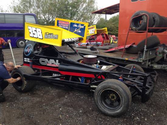358, suffered some right hand down antics from 150 when being passed for the lead in heat 3.
