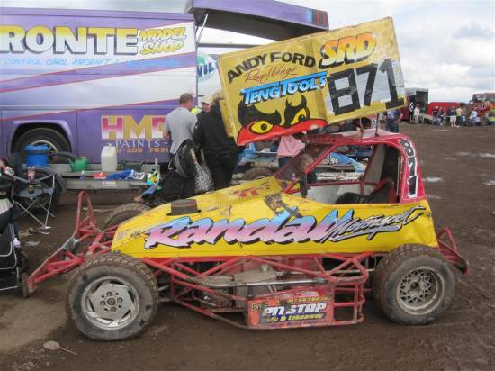 871, new F2 World Champ was excellent in a Newson hire car today

