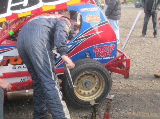 150, rasping the tyre
