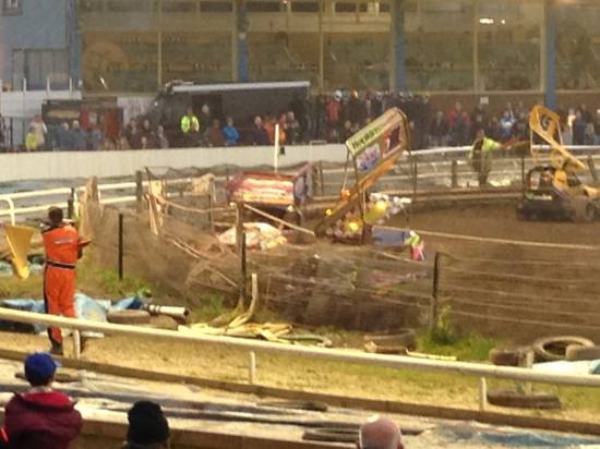 515 dumped 84 into the turn one fence with no attempt to make the corner

