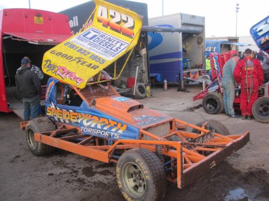 422, very smart new shale car following the Rees world final incident
