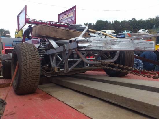 212 massive front end damage after collision with 532 in heat 1
