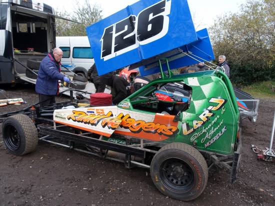 Harry Steward was down to use Todd's car but the engine suffered terminal damage in practice.

