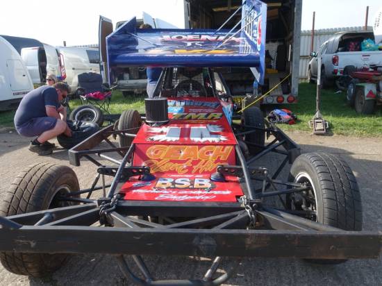 Front end set up on the Lewis Geach car
