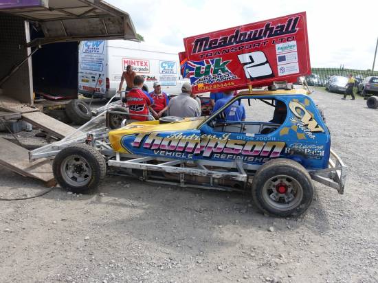 Paul had a good battle with Stuart in his heat. He finished 4th after clashing on the last lap but made amends by winning the Final and the Al Henderson Memorial Trophy 

