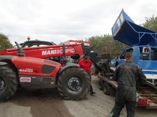 The Manitou loaded it straight onto the trailer
