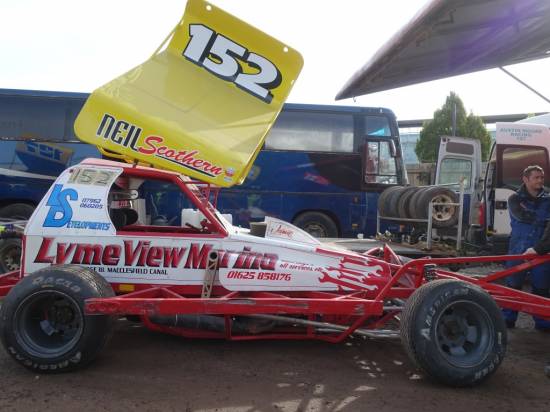 Neil Scothern had a top day with two victories, a 3rd, and a 4th
