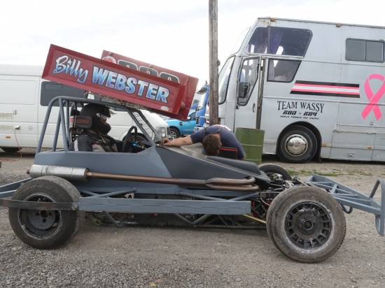 F2's Billy Webster out on the tar in an ex Daz Kitson car
