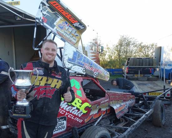 Congratulations to Adam Joyce - Now a triple V8 Gold victor  

