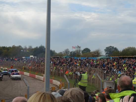 The back straight crowd
