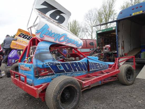 Aaron Cozens - 76 loaded early with an oil leak
