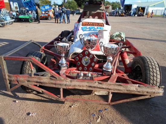 A well used front end on the Liam Bentham car displays the Memorial trophies and shield.
