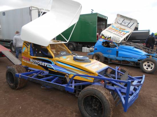 Wing replaced on 278 following Paul's Skeggy roll. Stephen North(80) used the car for this meeting.
