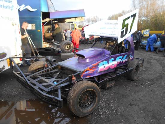 Bill Fenwick tried out his ex Josh/Tony Smith car. Unfortunately racing was curtailed owing to engine problems. Had oil pressure but oil in the exhausts.
