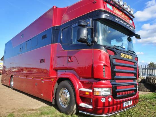 A gorgeous 17yr old Scania P-series from the Partridge Ministox team
