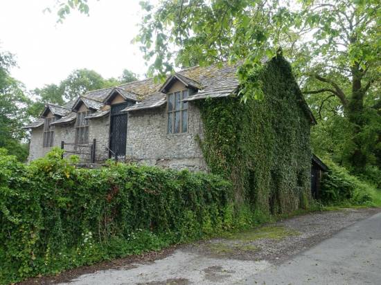 A walk around the Northern Reaches of the Lancaster Canal. An outbuilding of Levens Hall dating from the late 1500's.

