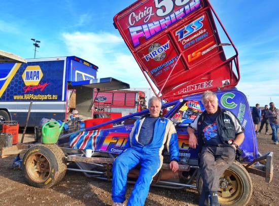 It's a warm welcome to King's Lynn from Bert & Frankie Snr as they catch up on old times

