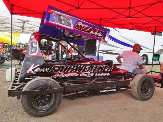 Ex-National Saloon Stock Car World Champ Simon Welton out in his F2
