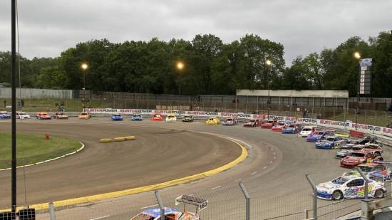 The National Hot Rods wait to form the grid for the Thunder 500
